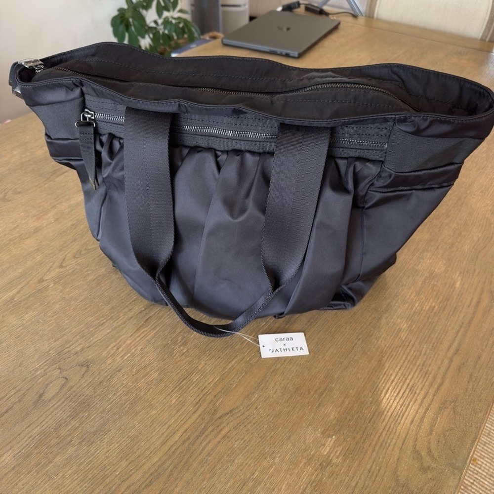 NEW Caraa x Athleta Collab City Tote-Gym Bag-Laptop Weekender-Black-Nylon Lghtwt - Picture 15 of 16